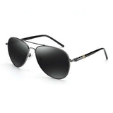 Men Oversized Aviation Metal Frame Spring Temple Polarized Sunglasses (Gun Grey Frame)